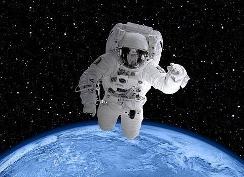 Отбелязваме Международния ден на авиацията и космонавтиката