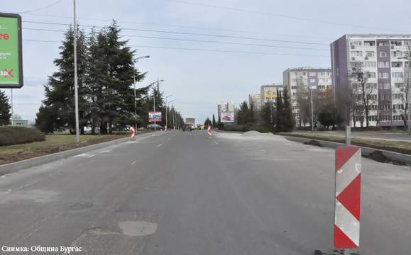 Бул. „Яким Якимов“ ще бъде частично затворен утре
