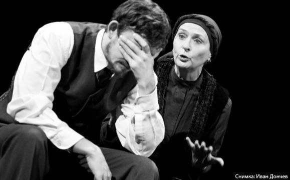 В понеделник „Железният светилник“ ще свети отново в Бургас