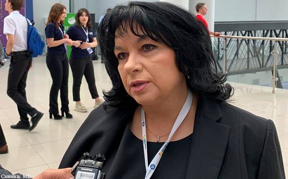 Петкова: Разглеждаме проекта АЕЦ „Белене“ като регионален за Югоизточна Европа