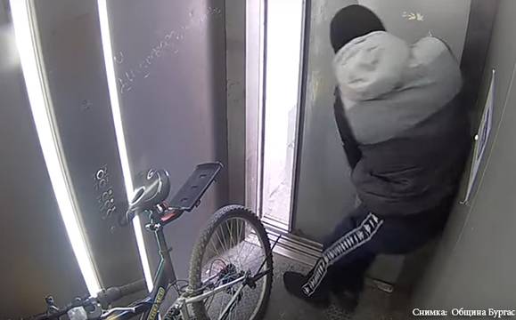 Пасарелката на „Трапезица“ стана жертва на вандализъм