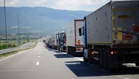Ограничават движението на ТИРове по магистралите на 25 и 29 април