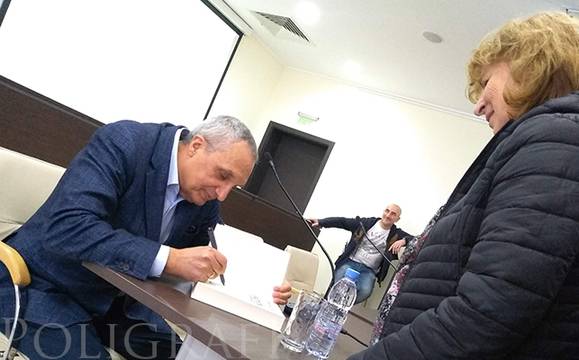 Костов в Бургас: Тежките години трябва да се помнят!