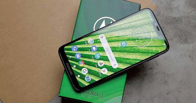 Спечелете смартфон Motorola Moto G7 Power