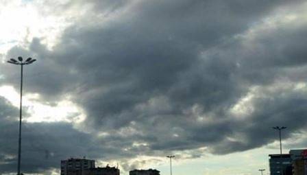 Днес облачно с валежи. Максималните температури ще са между 18° и 26°