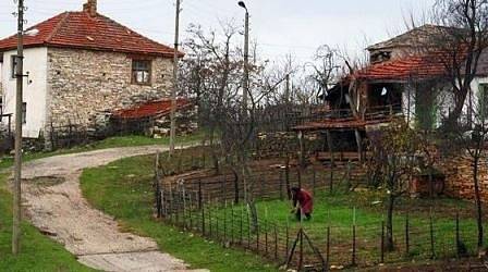 Близо 600 села у нас са без население или с едноцифрен брой жители