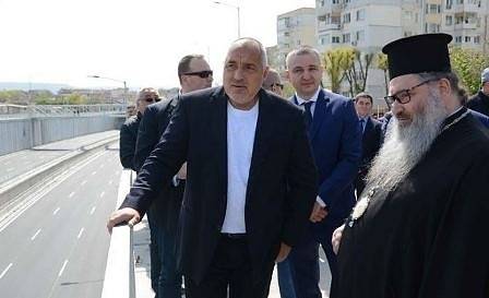 Как Борисов построи булевард „по снимки“ и пусна движението по него преди да е завършен (ВИДЕО)