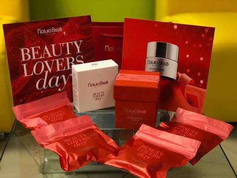 Световният ден на красотата на Natura Bisse бе опразнуван във водещи козметични салони в България