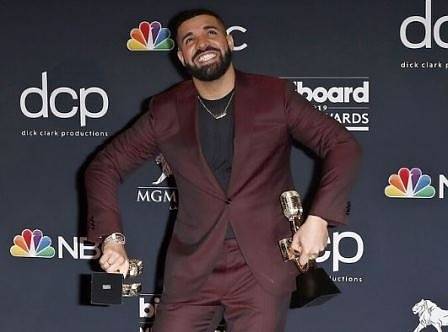 Дрейк е големият победител на наградите на сп. „Билборд“ (СНИМКИ)