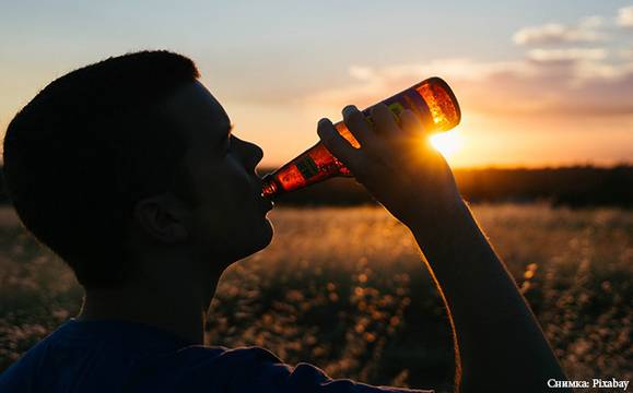 РЗИ: Употребата на алкохол е широко разпространена сред учениците в Бургаско