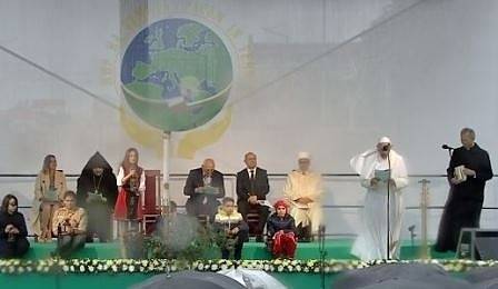 Папа Франциск произнесе Молитва за мир на площад „Независимост“ в София (СНИМКИ)