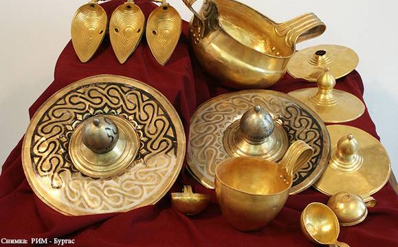 Вълчитрънското златно съкровище ще гостува в Бургаския музей за първи път
