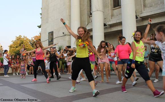„Бургас танцува“ на „Тройката“ от 13 до 17 май