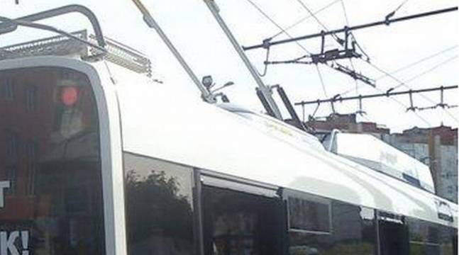 ПОЖАР УВРЕДИ ГОЛЯМА ЧАСТ ОТ КОНТАКТНАТА МРЕЖА НА ТРОЛЕЙБУСНИЯ ТРАНСПОРТ В БУРГАС