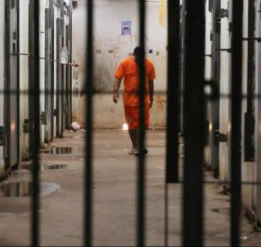 Обявиха за общодържавно издирване избягал затворник от Бобов Дол