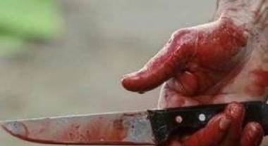 Екшън по пернишки: Племенник наръга чичо си с нож, а после…