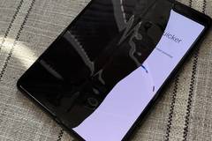 Samsung ще връща парите на потребителите за Galaxy Fold
