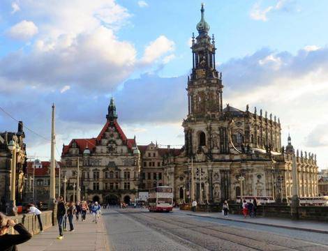 Будапеща – Прага – Дрезден – Карлови Вари – Суботица