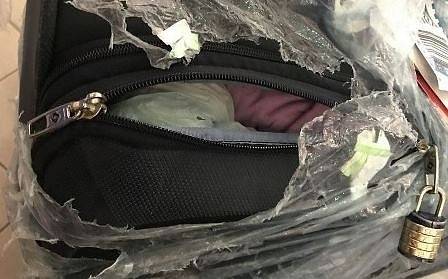 Служители на “Летище София” разбиват куфари и крадат цигари и техника (ВИДЕО)