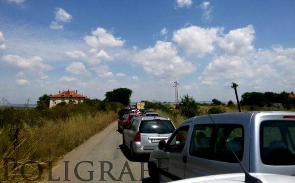 Общински съветници предлагат да се разшири безплатният паркинг до Солниците