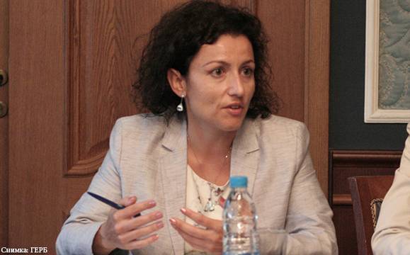 Десислава Танева е новият министър на земеделието, храните и горите