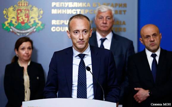 МОН: Три пъти по-малко ученици са напуснали училище през тази учебна година