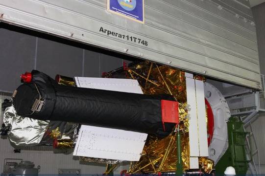 Специалистите на Роскосмос започнаха пълненето на обсерваторията Спектр-РГ с гориво