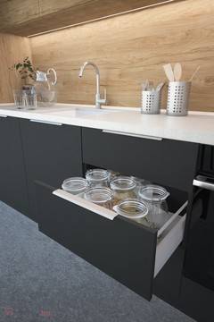 Как черните шкафове променят пространството