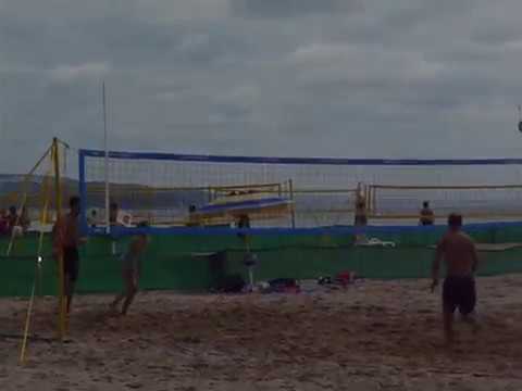 ПЛАЖЕН ВОЛЕЙБОЛ ИГРАЯТ В АЛБЕНА РАЗЛИЧНИТЕ НОВИНИ-DIFFERENT NEWS И ВРЕМЕТО-БЕЗ ПОЛИТИКА