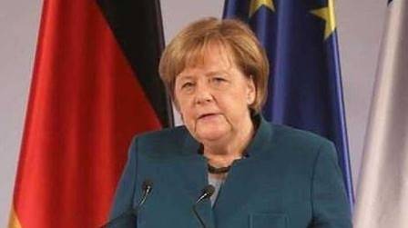 Коалицията на Ангела Меркел води на изборите в Германия. Втори са Зелените