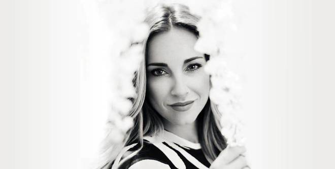 Алекс Раева ще става майка