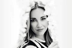 Алекс Раева ще става майка
