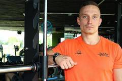 Тренировка за бедра и дупе на 3D Смит машина (видео)