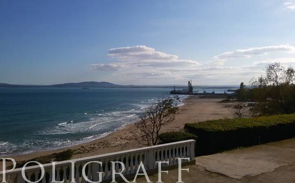 Краткотрайни валежи и гръмотевични бури се очакват в следобедните часове