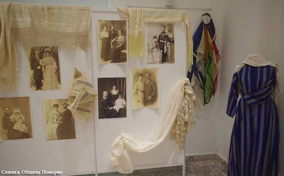 „Девет товара коприна“ гостуват в Историческия Музей в Поморие