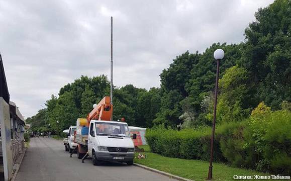 Все пак подменят осветлението по крайбрежната алея