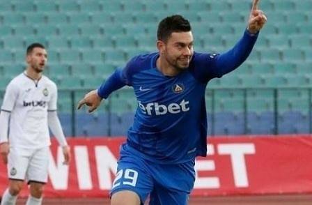 Контузия извади Станислав Костов от националния отбор