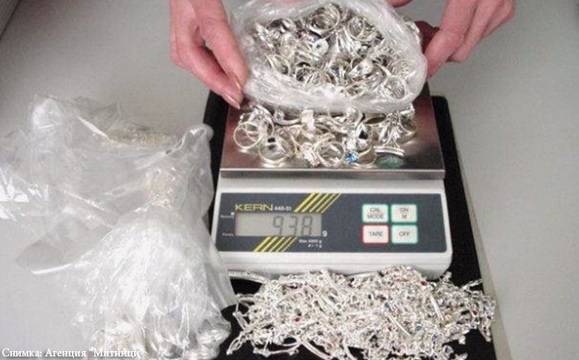 Митничари иззеха над 7 кг контрабандно сребро при две проверки на „Лесово“