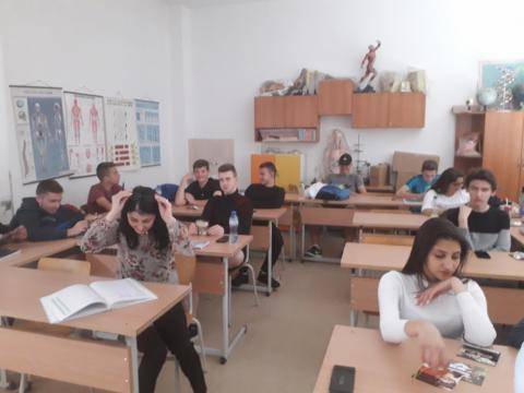 Среща на ОбСНВ с ученици от СУ за изучаване на чужди езици „Св. Климент Охридски“-Благоевград