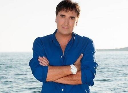 Веселин Маринов стартира турнето “Легенда за любовта“