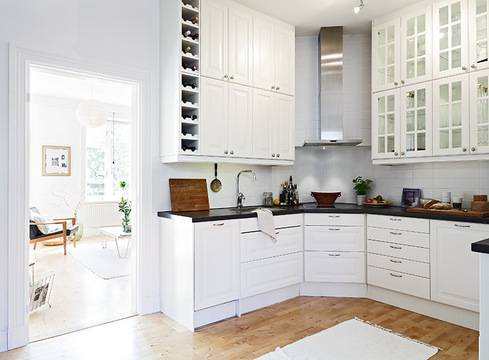 Сърцето на дома: Ъглови кухни за уют, красота и компактност