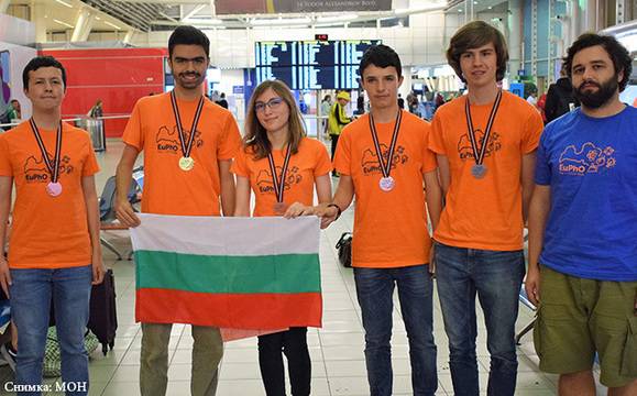 Пет медала за българските участници в Европейската олимпиада по физика