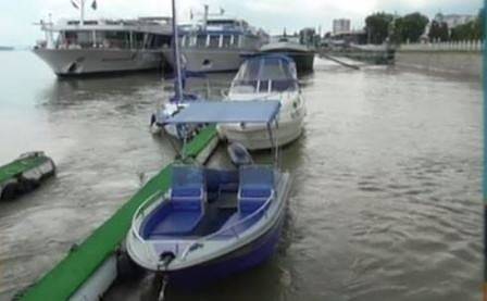 Нивото на река Дунав се повишава, въведено е всекидневно наблюдение на дигите