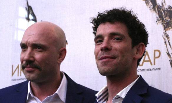 Захари Бахаров прати брат си на психолог