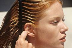 От какво се нуждае мазната коса