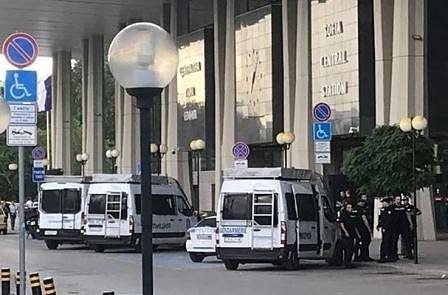 Сигнал за бомба на Централна жп гара в София, текат проверки (СНИМКИ)