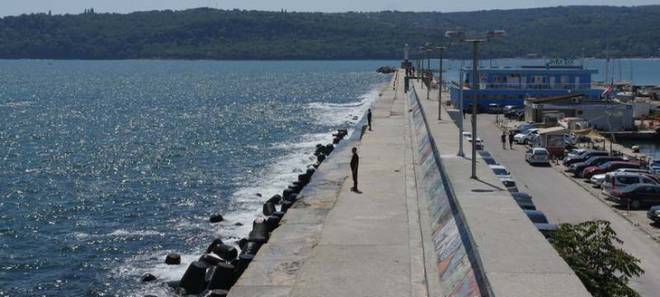 Сериозен спад на туристите във Варна