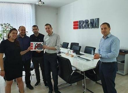 ИТ отделът на „Райхле и Де-Масари България Пръдакшън“ спечели награда за най-добро сътрудничество