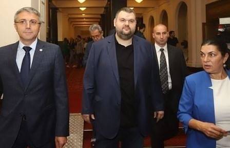 ГЕРБ с реверанс към ДПС: Субсидия 1 лв., но с неограничени дарения