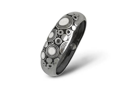 Дамска сребърна гривна инкрустирана с емайл масивен модел 399B от Студио Николас